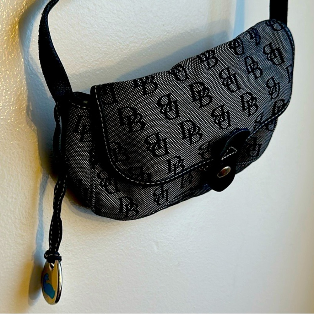 Vintage Dooney & Bourke bag